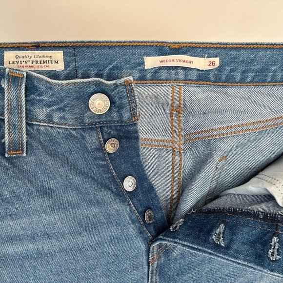 Levi’s wedgie straight leg - Picture 3 of 8